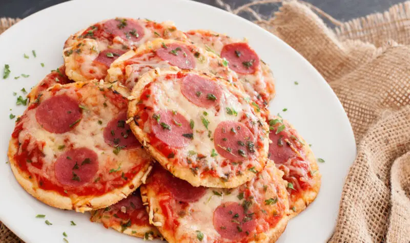 Mini-Tortilla-Pizzas