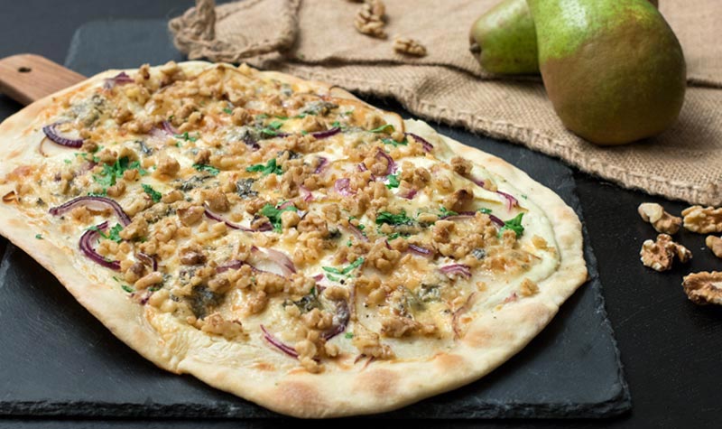 Birnen-Gorgonzola-Flammkuchen | RESIPIS