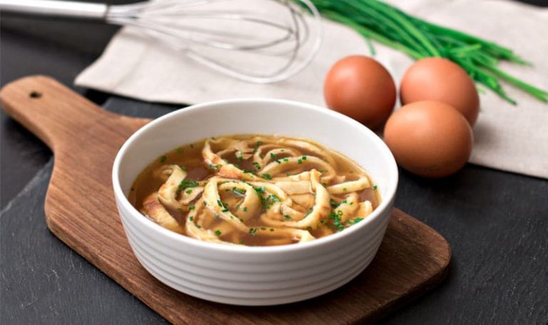 flaedlesuppe-schwaebisch-pfannkuchensuppe - RESIPIS