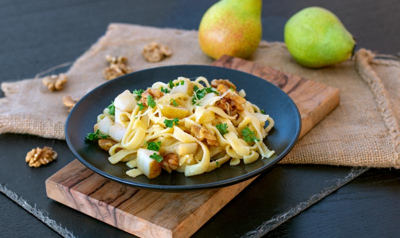 Pasta mit Birne Walnuss und Bergk 228 se RESIPIS