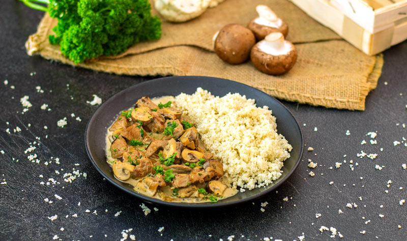 Schweinegeschnetzeltes mit Blumenkohl-Reis