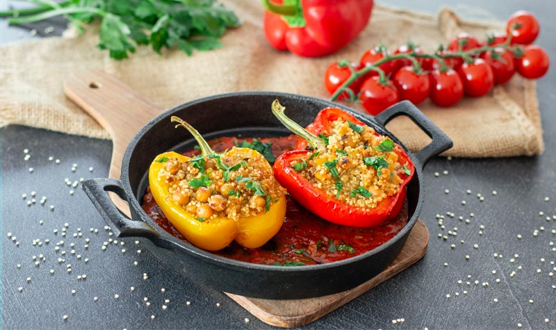 Gefüllte Paprika mit Quinoa und Kichererbsen - RESIPIS