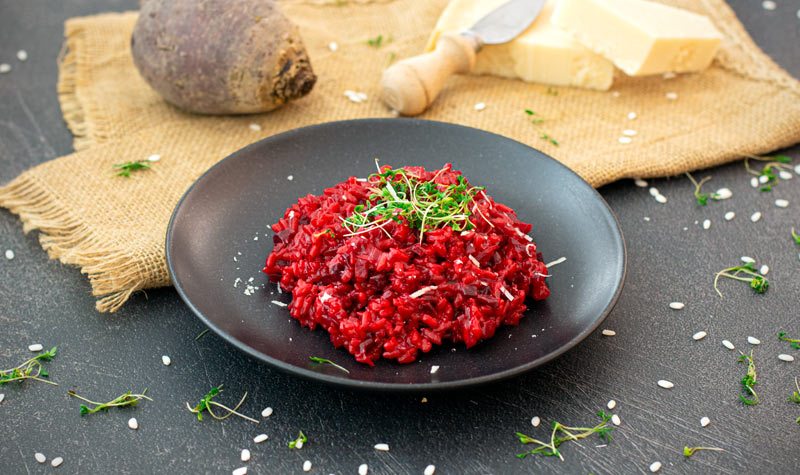 Leckeres Rote-Bete-Risotto mit Kresse