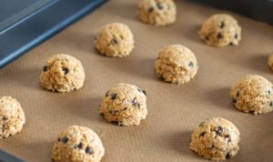 Haferflocken-Cookies mit Schokolade und Haselnuss