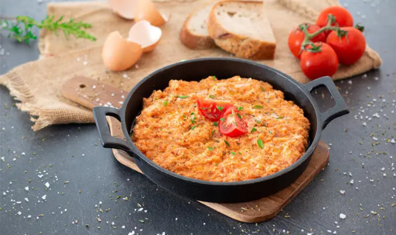 Griechische Strapatsada / Kagianas (Eier mit Tomate) Στραπατσαδα