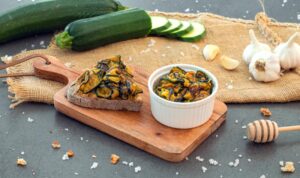 Zucchini-Antipasti: Eingelegt & gegrillt
