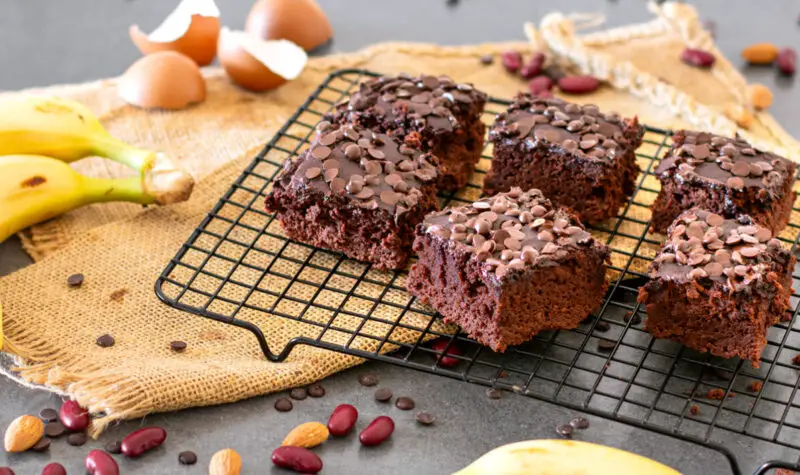 Saftige Brownies mit Kidneybohnen und Skyr